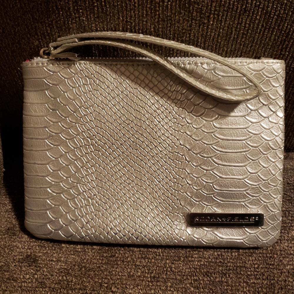Rodan + fields wristlet